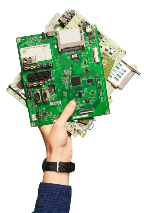 remind-pcb-hand Ethical circular material